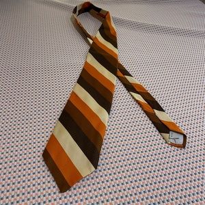 GROOVY COOL 60’s 70’s Tie - Tan, Orange, Brown Stripes- Poly